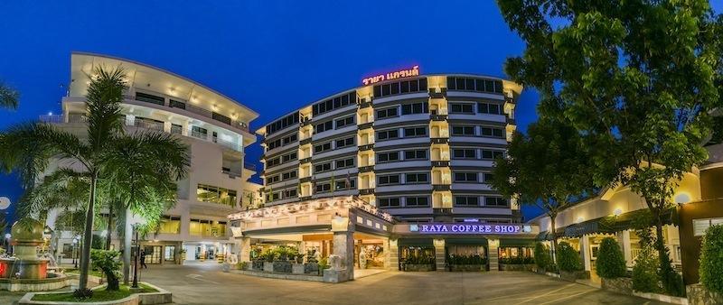 Raya Grand Hotel Nakhonratcsaszima Kültér fotó
